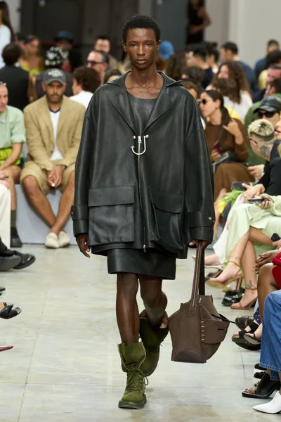 Look 22